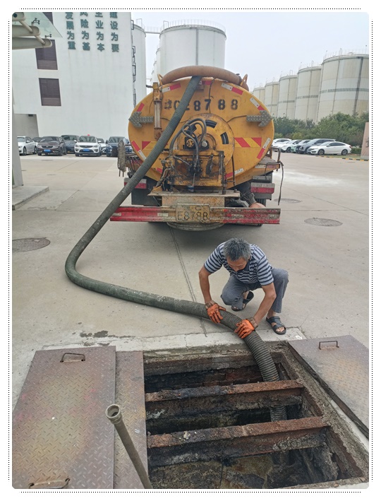 恩阳隔油池清掏